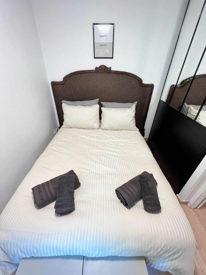 Very Quiet Apartment With Balcony Saint-Denis  Buitenkant foto